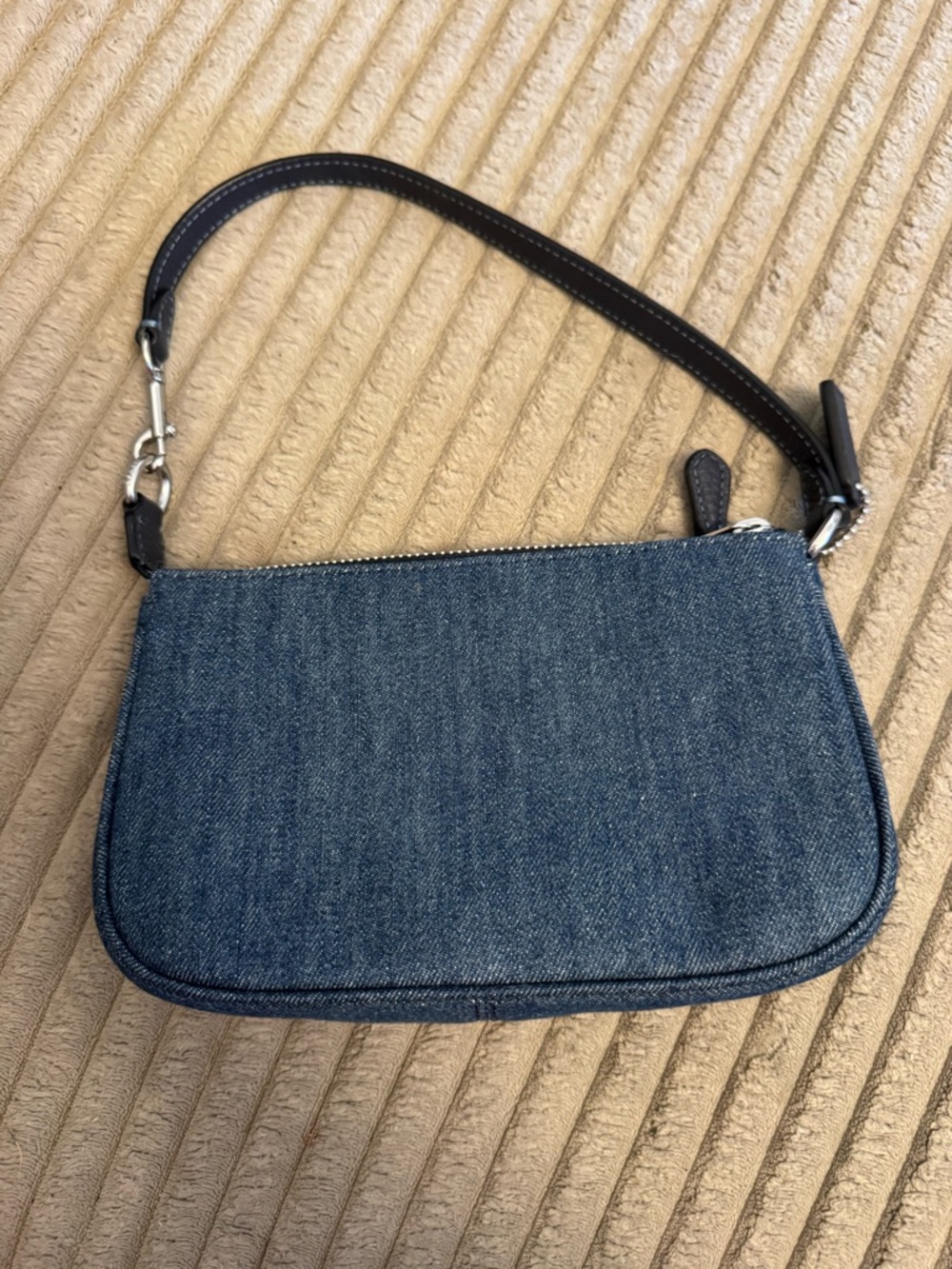 Brand New Limited Edition Coach Nolita 19 with Rivets Wristlet - Picture 2 of 4